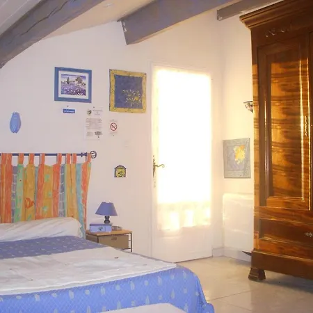 Bed and breakfast Entre Vignes Et Oliviers