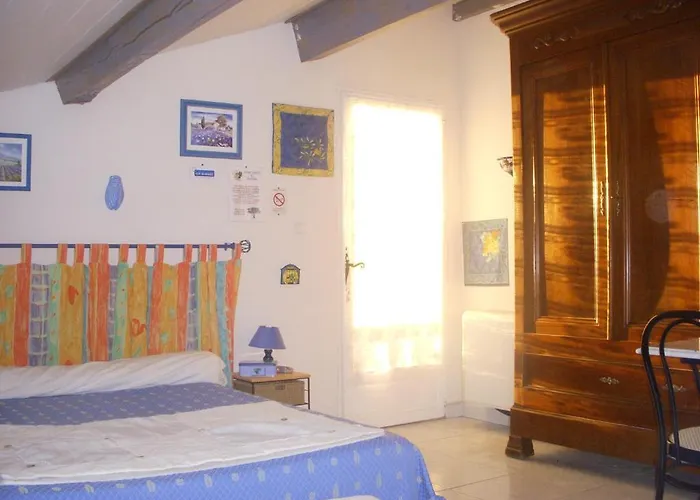 Bed and breakfast Entre Vignes Et Oliviers