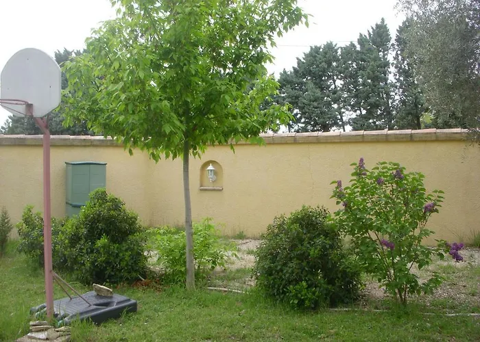 Entre Vignes Et Oliviers Bed and breakfast Mondragon